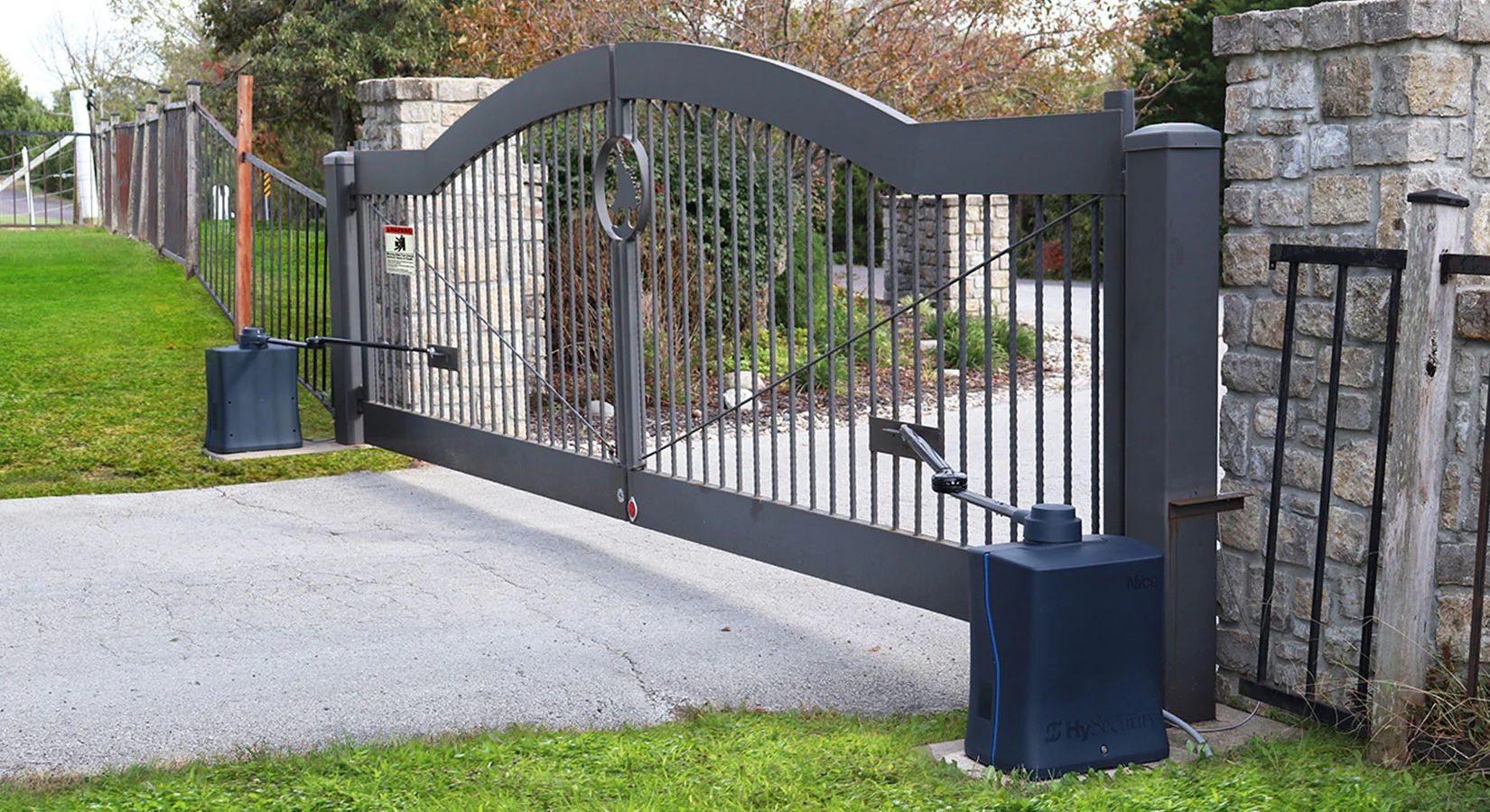 7 Common Mistakes To Avoid When Installing A Driveway Swing Gate