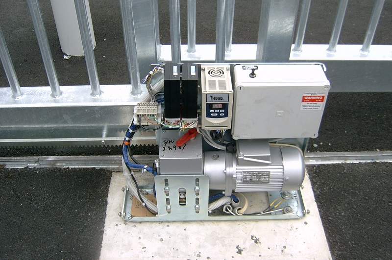 DG800 Heavy Duty High Speed 3 Phase Sliding Gate Operator