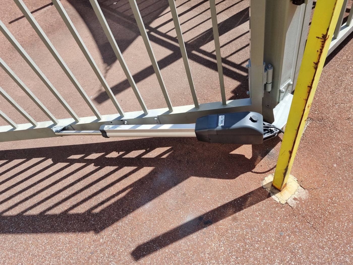 Slidinggatemotorreplacement 14